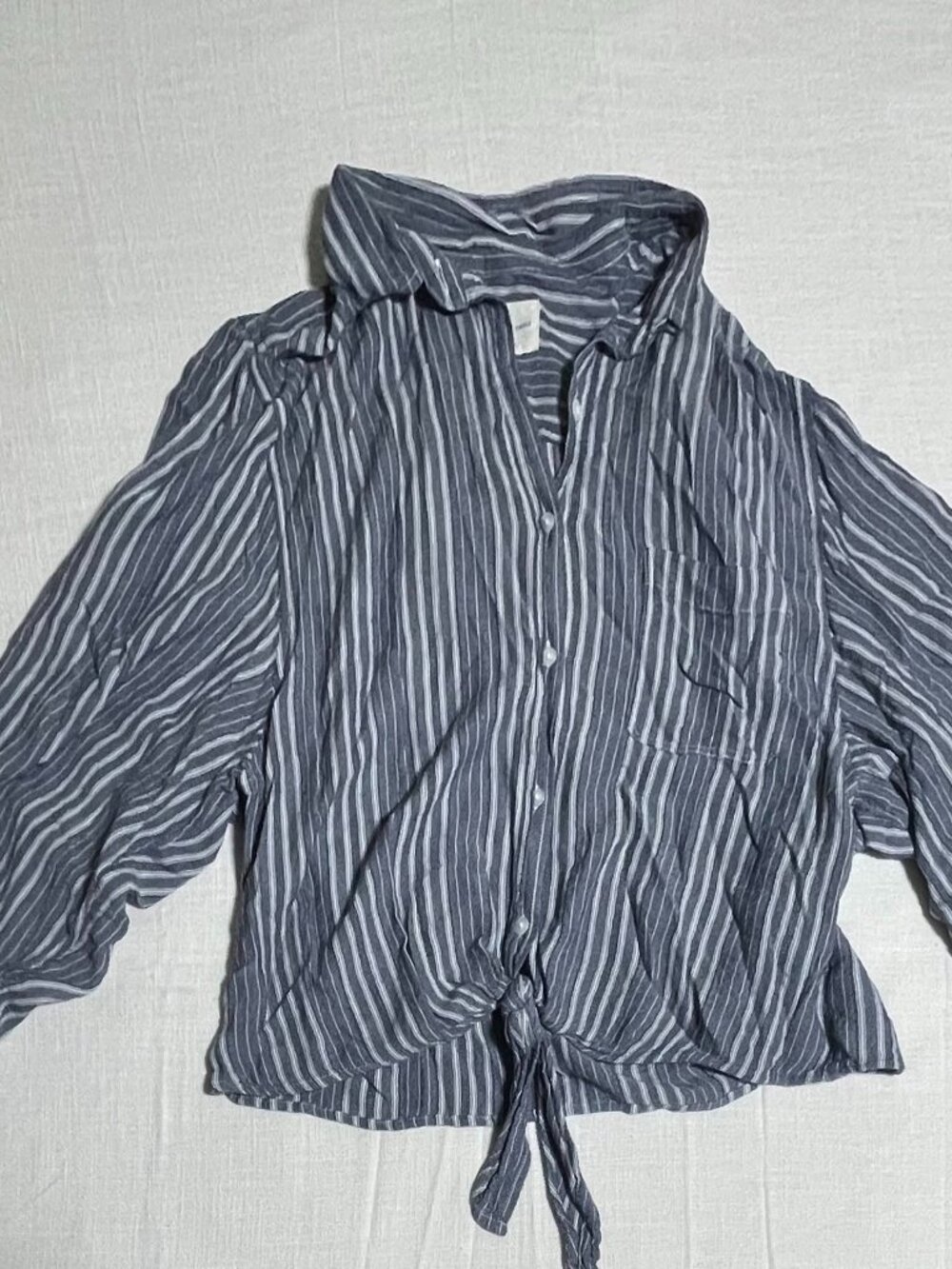 Womens American Eagle Blue/White Striped Tie Front Long Sleeve Shirt (Size L) - Picture 1 of 3